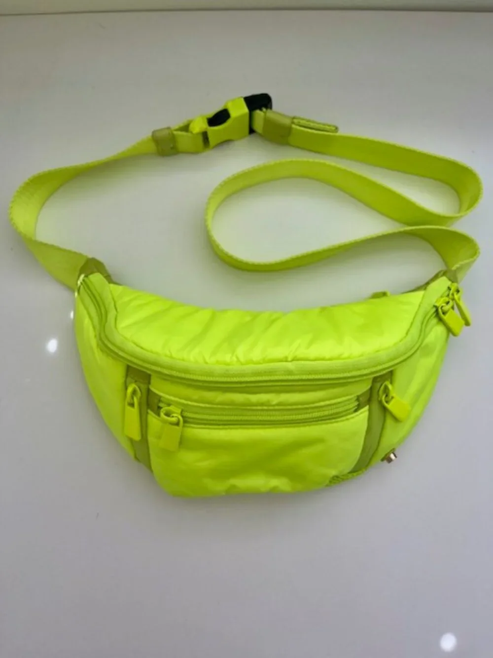 Caraa Small Crossbody Sling Bag in Neon Yellow Green